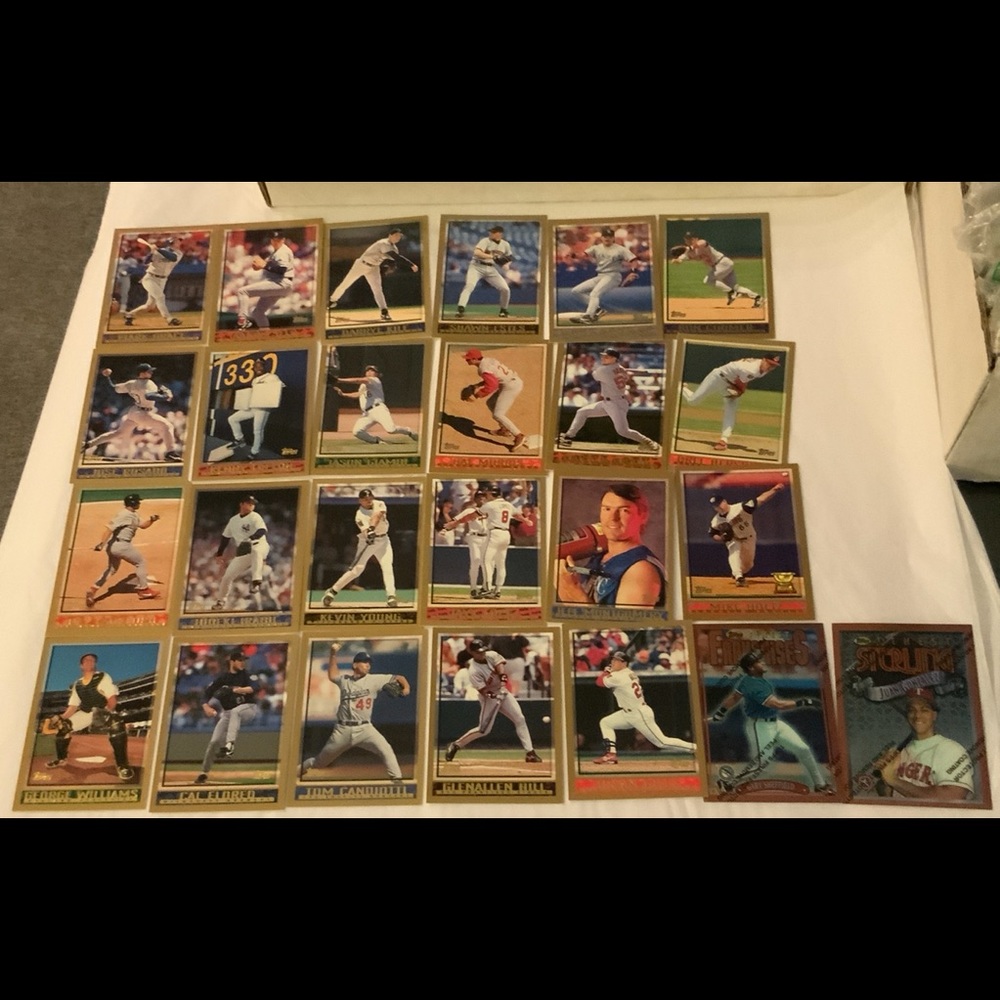 Bundle of Baseball Cards Lot 336